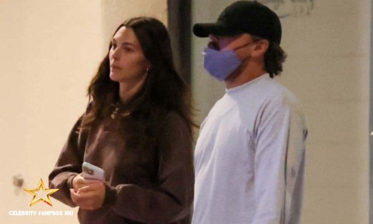 Leonardo DiCaprio & Namorada Vittoria Ceretti Grab Dinner em L.A. Depois que ela filma o anúncio de moda Steamy com Theo James