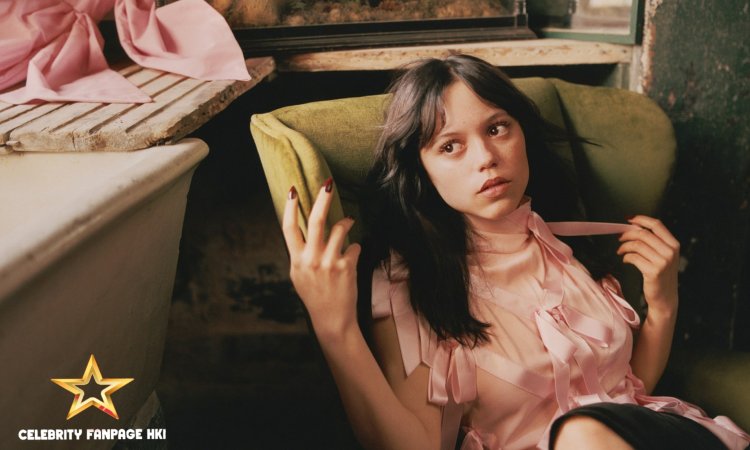 Jenna Ortega se estabelece na fama antes da quarta-feira , segunda temporada e uma sequência de Beetlejuice