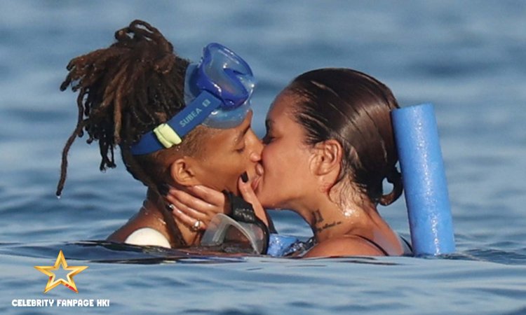 Jaden Smith (em inglês) YACHT PDA COM MODELO IG KHLEOPATRE ... Donezo com Sab Zada?!?