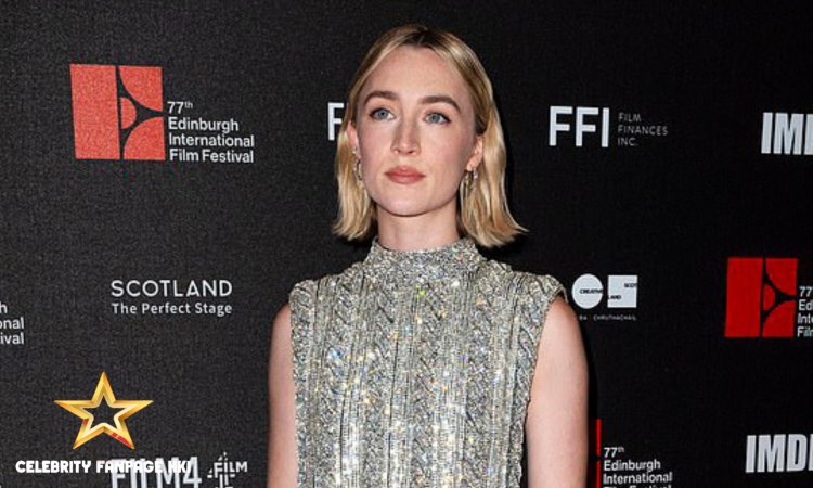 Saoirse Ronan mostra seu lindo anel de casamento como ela é vista pela primeira vez desde que se casou secretamente com a co-estrela de Mary Queen of Scots, Jack Lowden