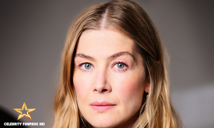 Rosamund Pike estrelará a série de suspense do Vale do Silício 'Thumblite' na Netflix De Scott Z. Burns, Scott Galloway, Media Res