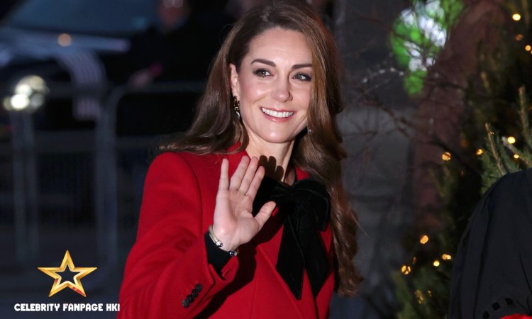 Kate Middleton chega ao seu culto de canções de natal parecendo um presente de Natal embrulhado