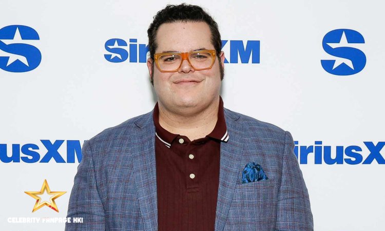 Josh Gad fala sobre o diretor 'completamente desagradável'  do Livro de Mórmon  em suas memórias: 'Talvez ele leia isso e peça desculpas'