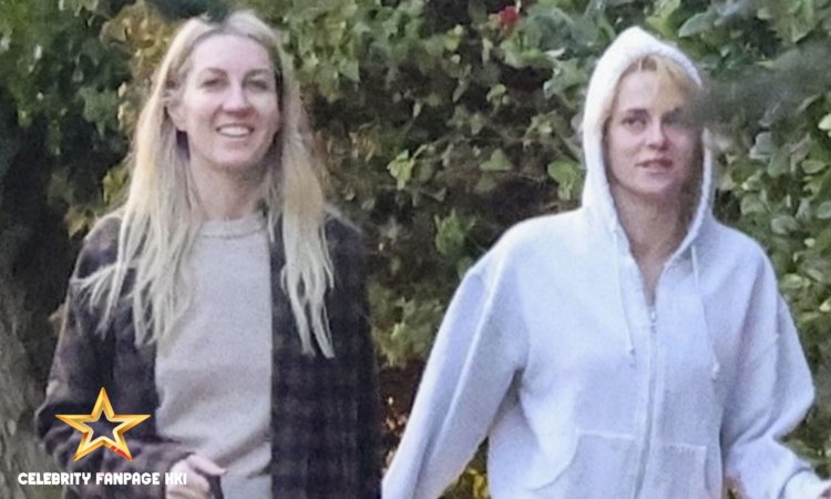 Kristen Stewart e Fiancée Dylan Meyer Levam Seu Cachorro para uma Caminhada em Los Angeles.