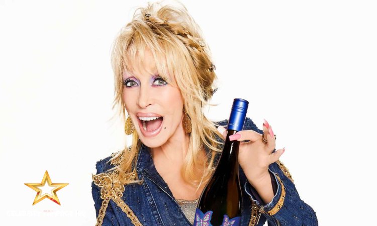 Dolly Parton está lançando um vinho tinto — depois que 'Jolene' a fez não gostar da cor por 'muitos anos'