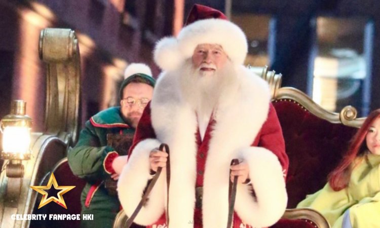 Arnold Schwarzenegger Looks Just Like Santa Claus Filmando ' The Man With The Bag' em Nova York