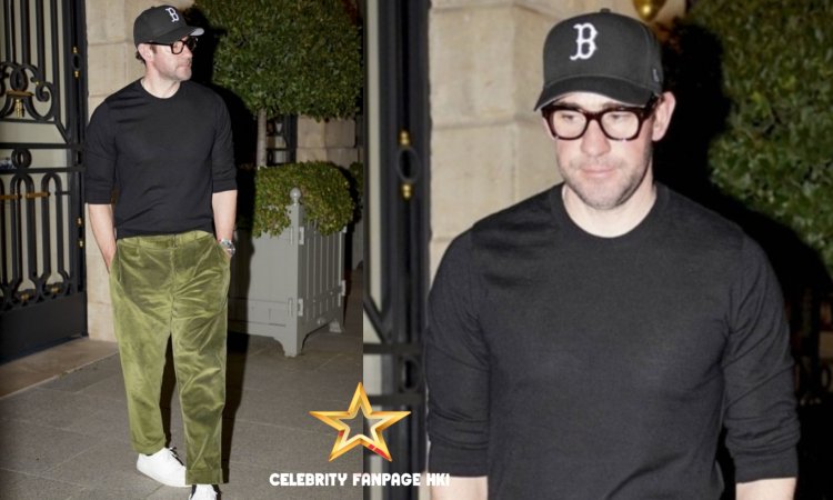 John Krasinski Esportes Calças de Veludo Verde Durante a Noite em Paris