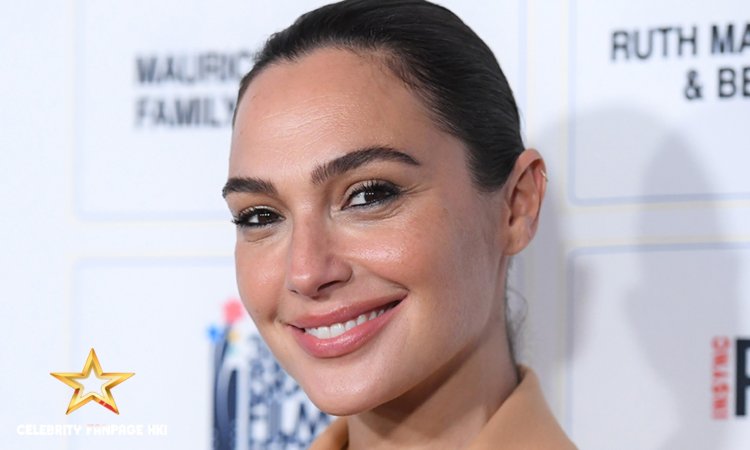 Estrela de 'Branca de Neve' Gal Gadot fala sobre interpretar Mulher-Maravilha e falar sobre Israel: 'Eu tive que defender os reféns'