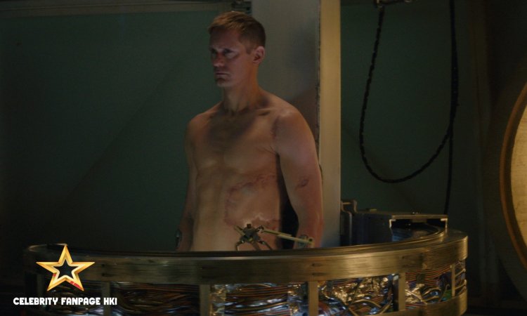 Alexander Skarsgård lamenta dolorosa depilação corporal com cera 'Murderbot': 'Escolha estúpida