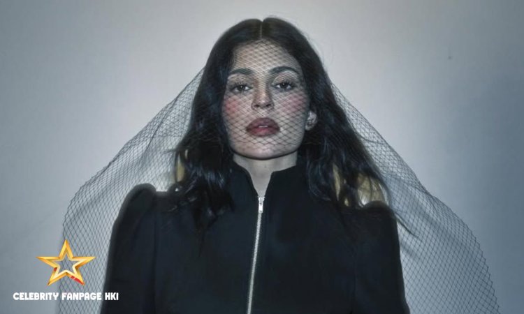 Kylie Jenner estreia a coleção mais quente da Khy até agora com Dilara Findikoglu: "Ela é tão sexy"