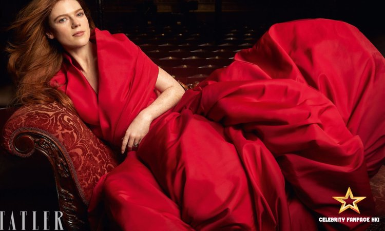 De Westeros a Warwickshire: Rose Leslie está no centro das atenções na capa de julho da Tatler , tornando-se a abelha rainha em The Constant Wife