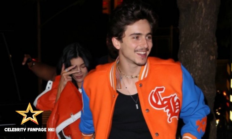 Kylie Jenner e Timothee Chalamet saem para jantar tarde da noite em Nova York após assistirem ao jogo dos Knicks